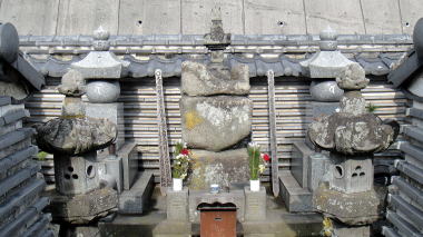 三浦義澄の墓5