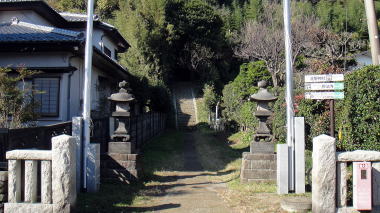 北野神社の参道1