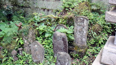 松久寺の石仏2