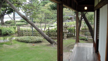 旧伊藤博文金沢別邸居間からの眺め3