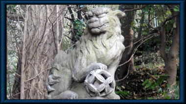 三嶋神社の狛犬吽形