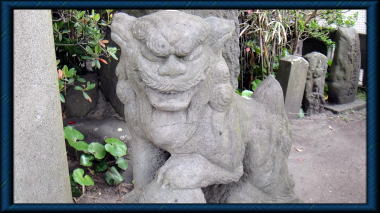 御嶽神社の狛犬阿形